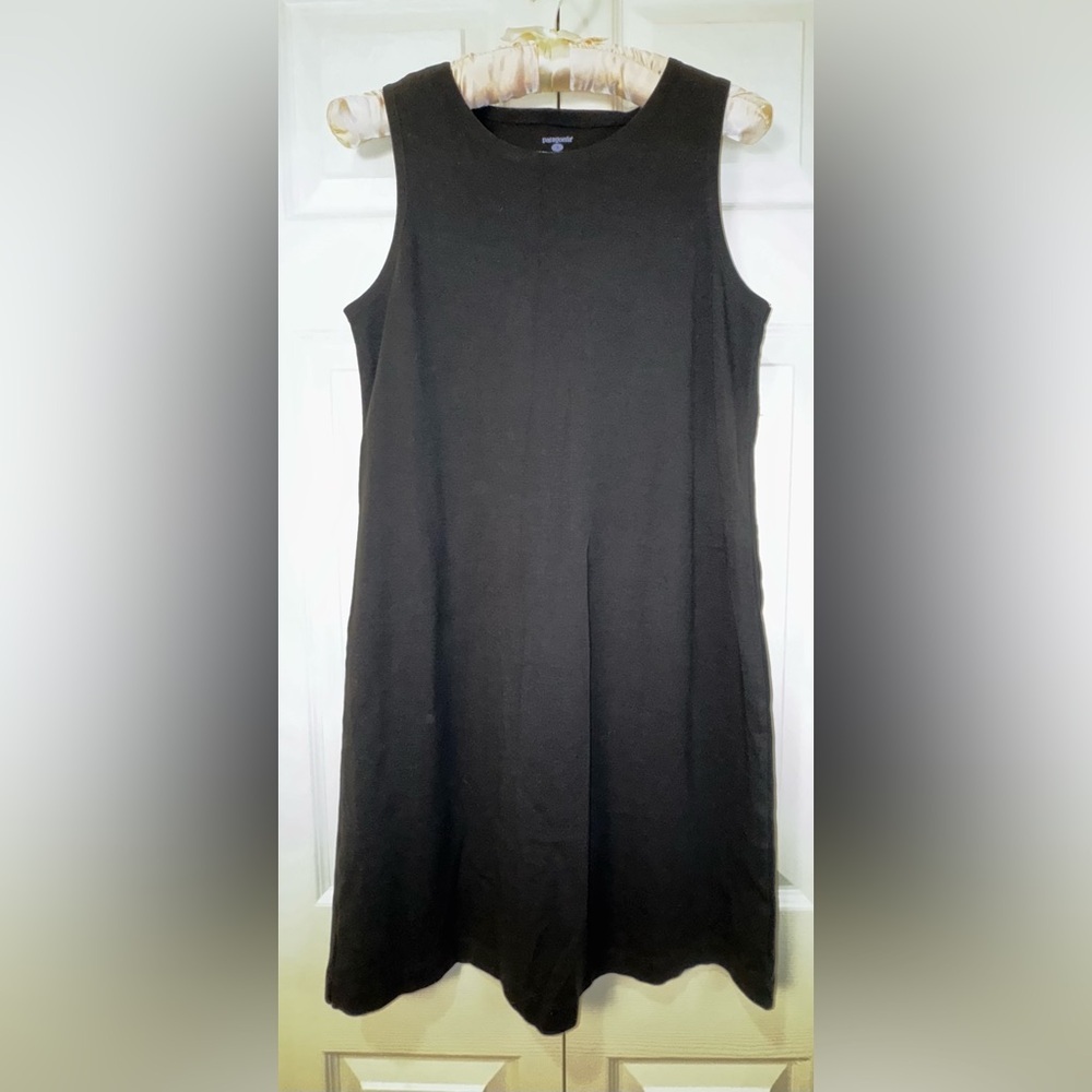Patagonia Women’s Sleeveless Tank Top Dress black size small. EUC